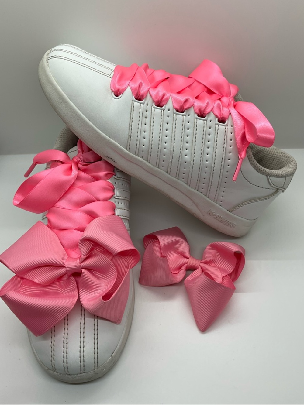 🦊 Classic KSWISS Leather Girls Sneakers with Pink Laces & Bows Size Kids 3